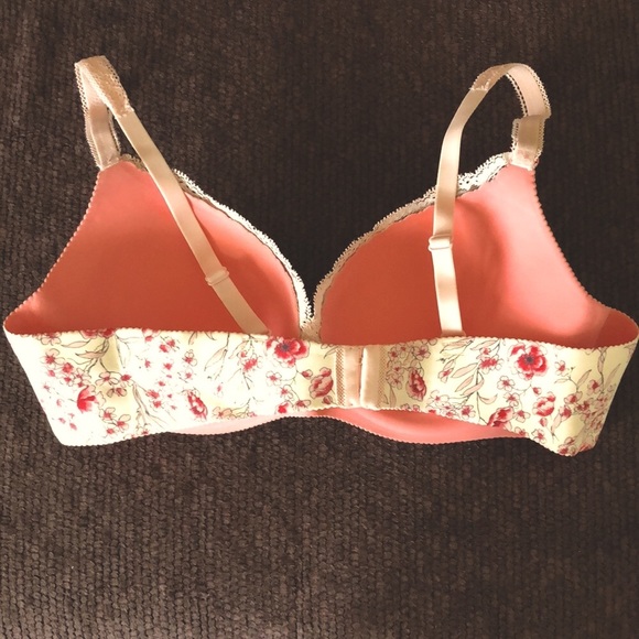 Victoria’s Secret NWOT underwire bra , 38B, lace straps, lace trim, rose/beige - Picture 4 of 9